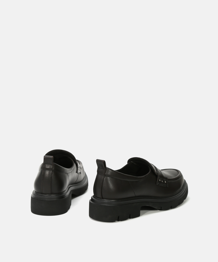 Mocassins detalhe tachas image number null